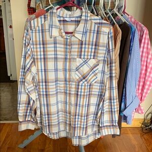 Croft and Barrow Women Plaid Button Down Shirt - Blue, Brown, and off white